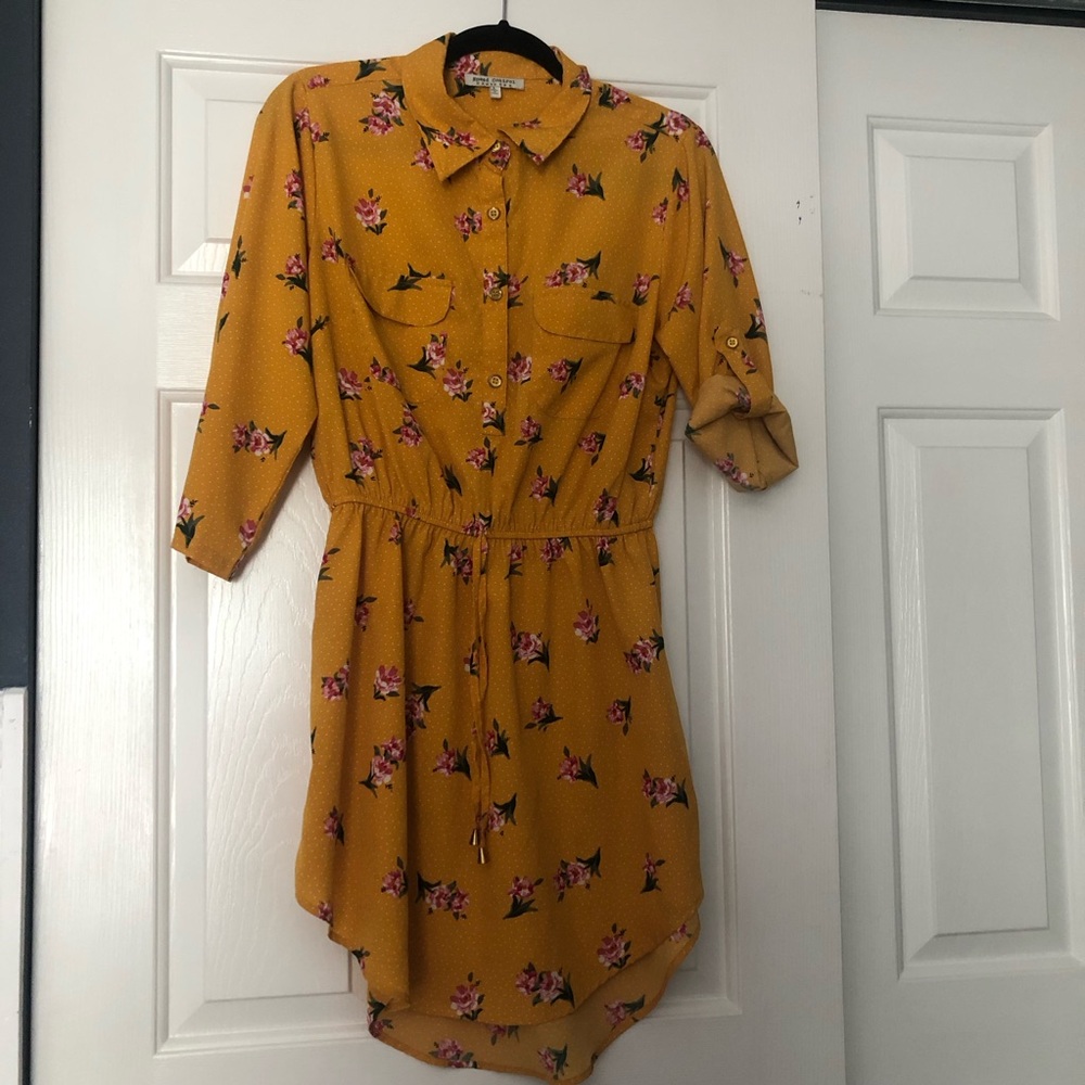 NWOT Speed Control Yellow Floral Dress with cinch waist Size Large